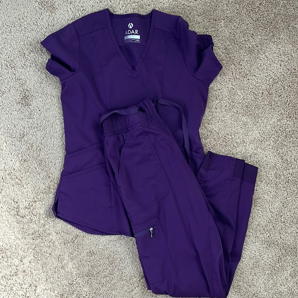 Adar skinny scrub set